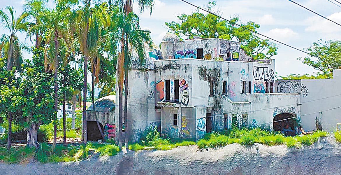 Si te quedas un día en esta mansión embrujada de Cuernavaca, ¡te la regalan!