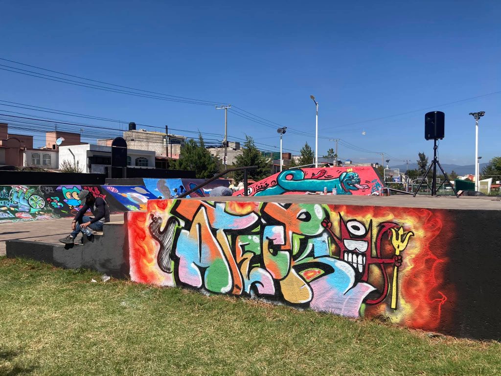 mexiquenses LLENAn DE COLOR EL PARQUE DE SAUCES PINCELADAS DE PAZ