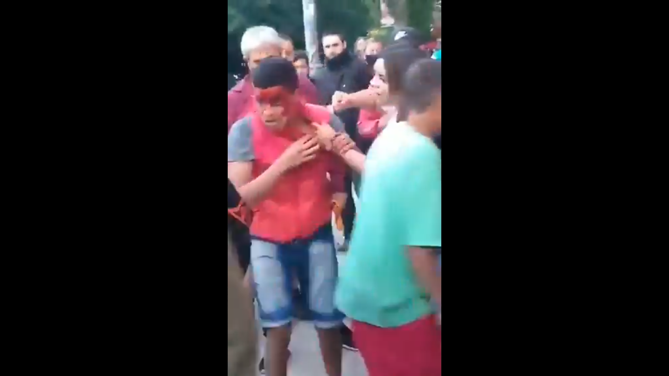 (Video) Mujer somete a ladrón con técnica de jiu jitsu