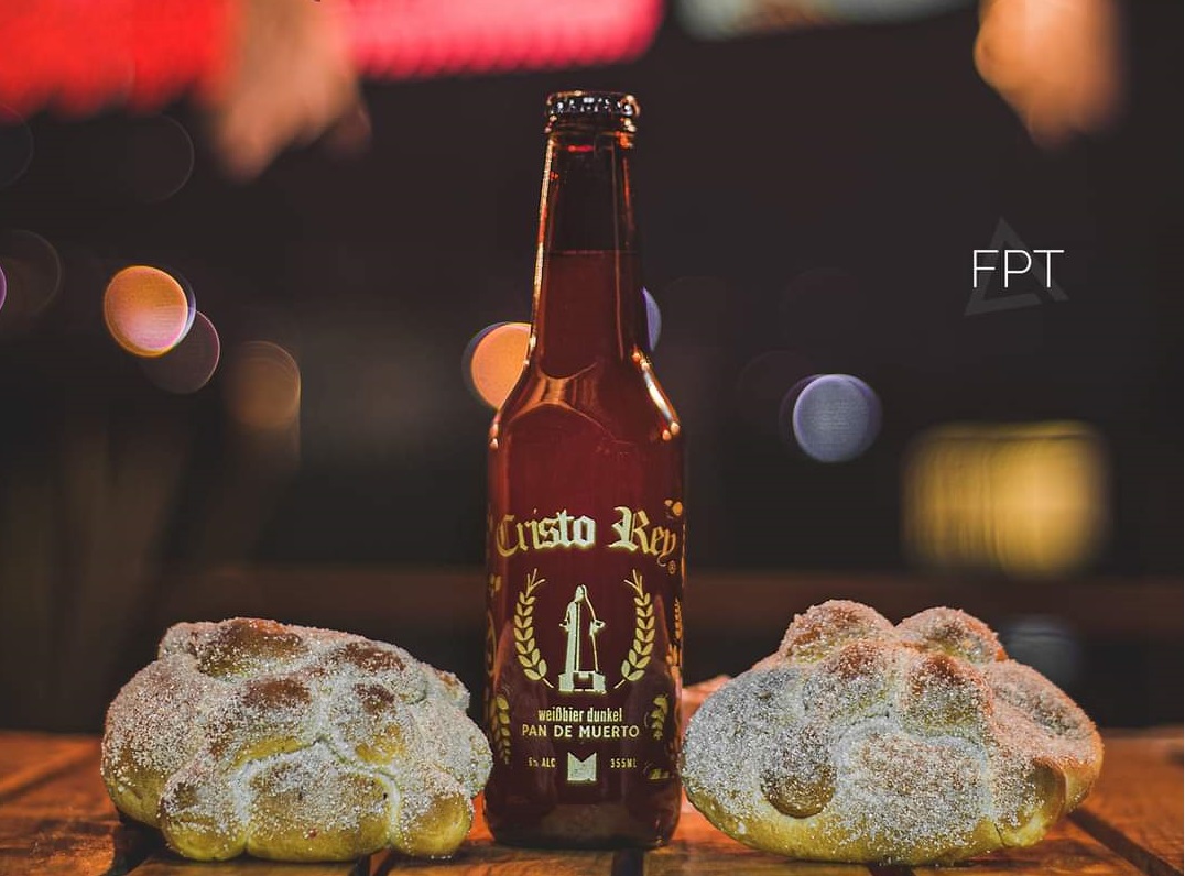 Realizan cerveza artesanal sabor pan de muerto en Tenancingo, Edomex