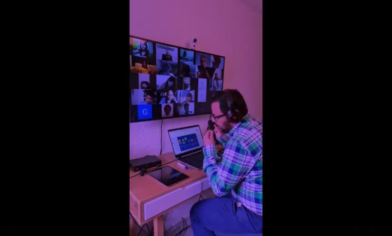 VIDEO || Maestro da sus clases con música sonidera