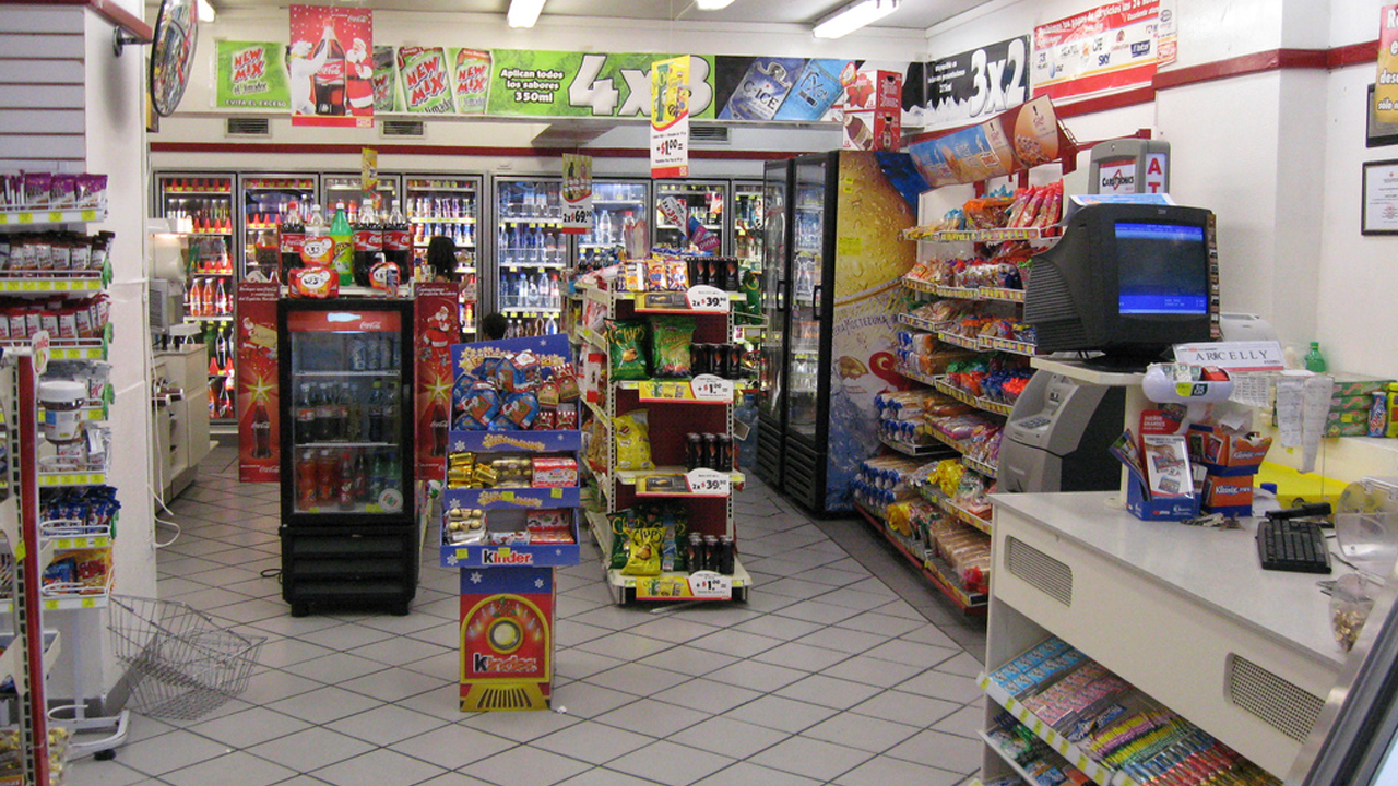 conoce-el-primer-oxxo-para-gente-honrada-mexico