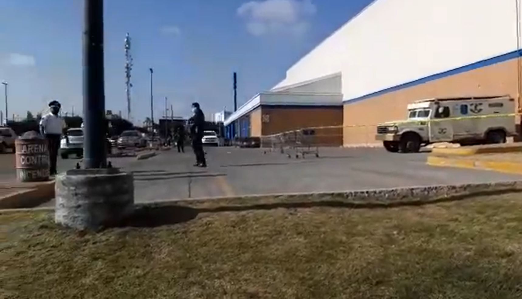 toluca-asaltan-camioneta-de-valores-en-sams-club-en-alfredo-del-mazo-160494