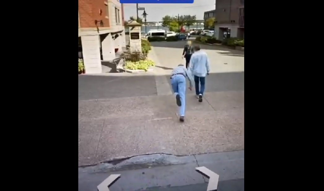 Video II Caída de un hombre a mitad de calle es captada por Google Maps