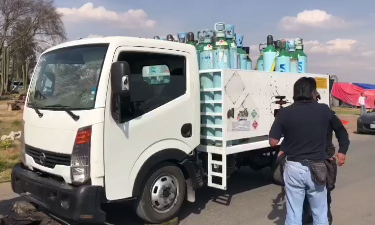 Camión con tanques de oxígeno son robados en el EDOMEX