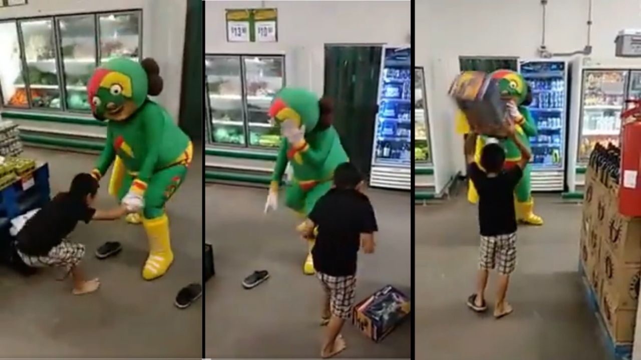 botarga-de-mama-lucha-se-pelea-con-un-nino