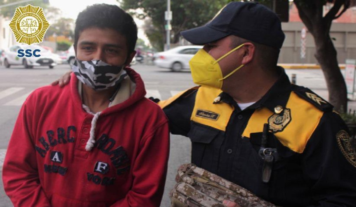 policia-honesto-cdmx-30-mil-pesos