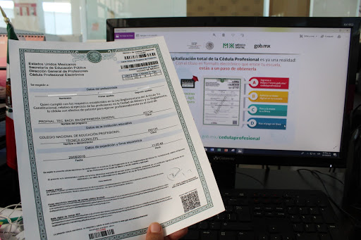 titulo-profesional-elctronico