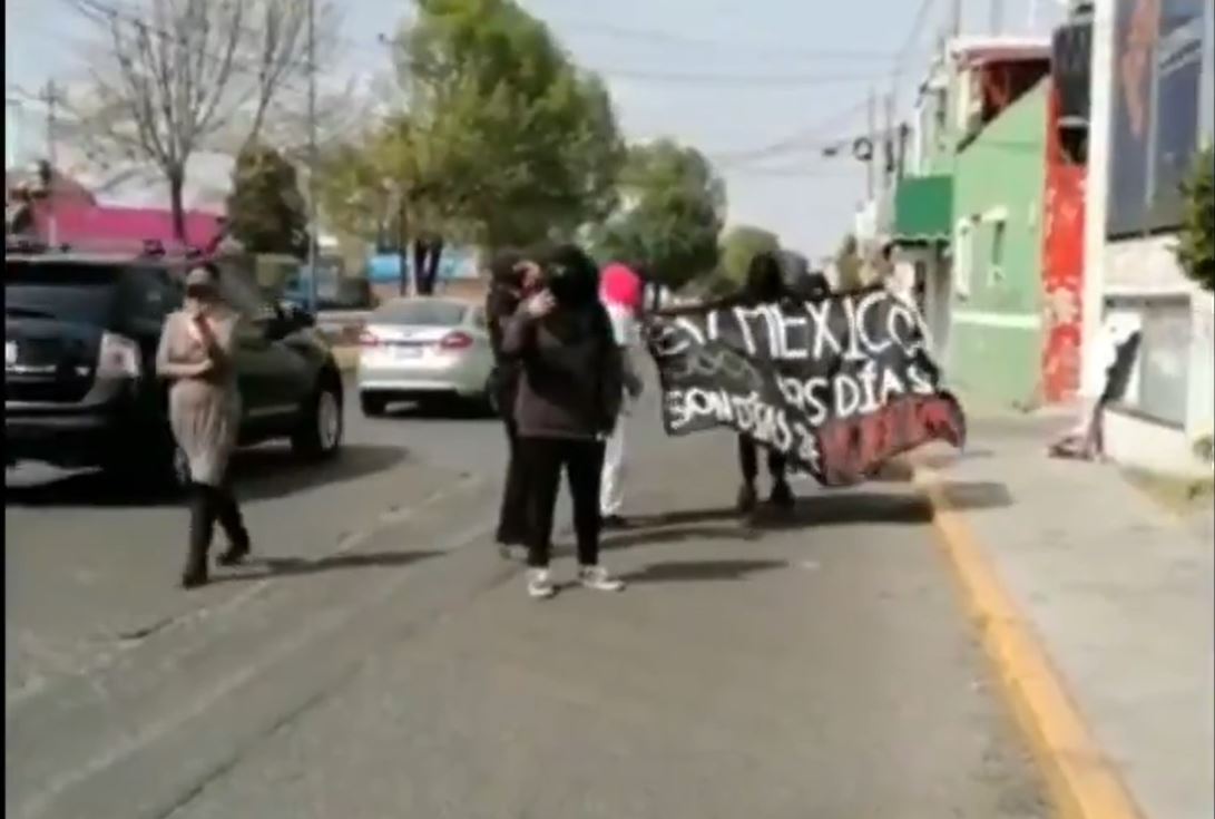 toluca-feministas-realizan-pintas-en-instalaciones-de-quadrantin-estado-de-mexico-160494