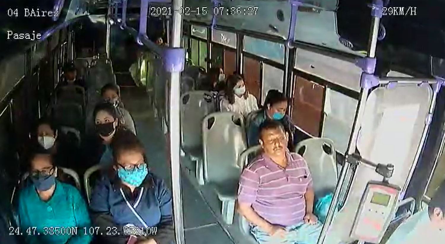 viral-hombre-ataca-a-su-pareja-en-transporte-publico-en-sinaloa-160494