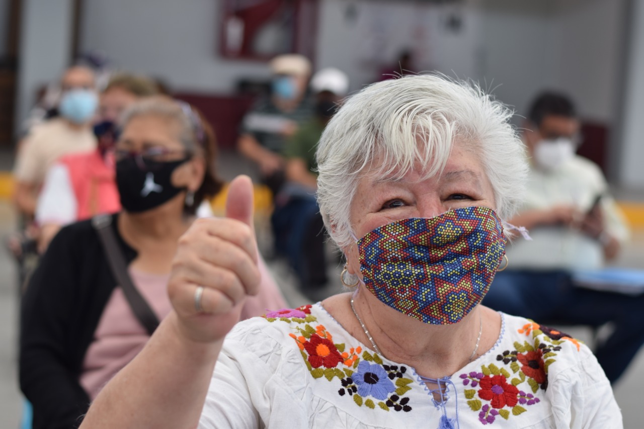 Ecatepec suma más de 143 mil adultos mayores vacunados contra COVID-19