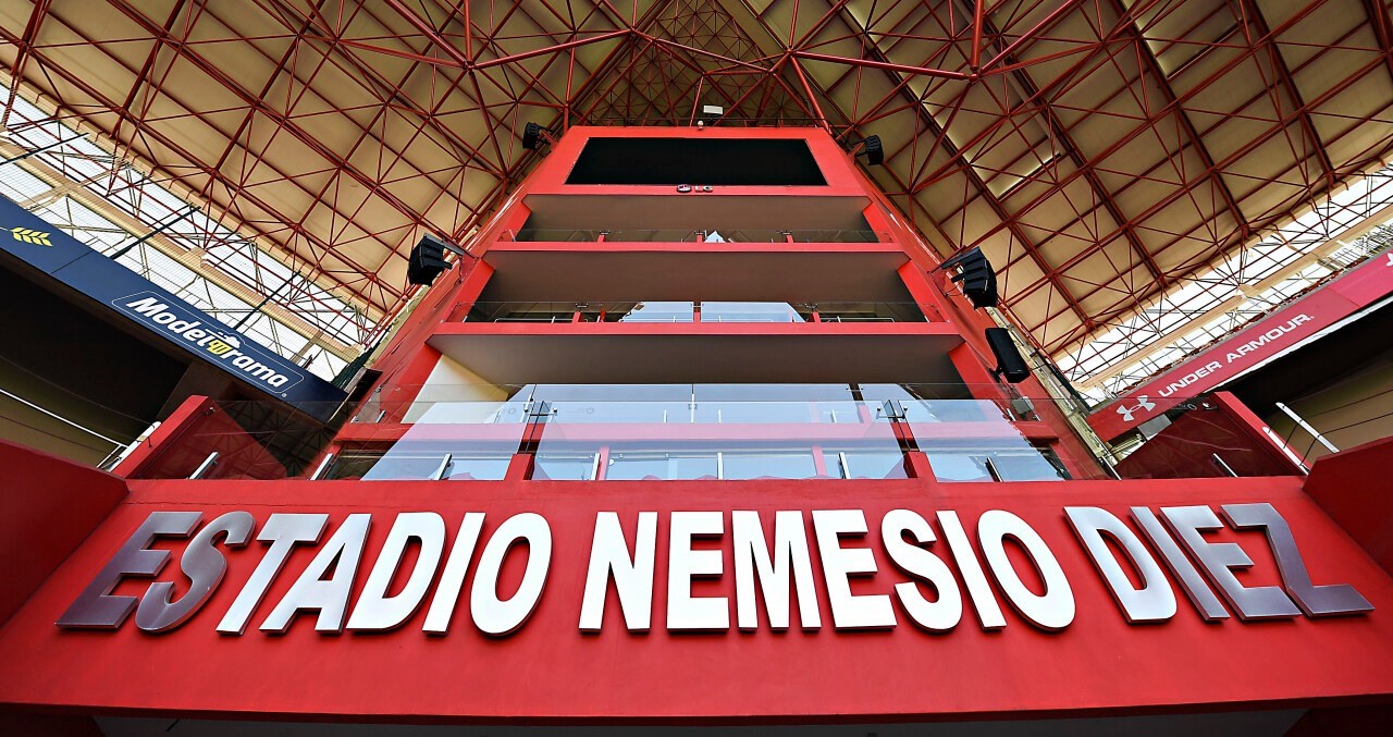 El Estadio Nemesio Diez fue habilitado como 1 de los 4 módulos de vacunación en Toluca