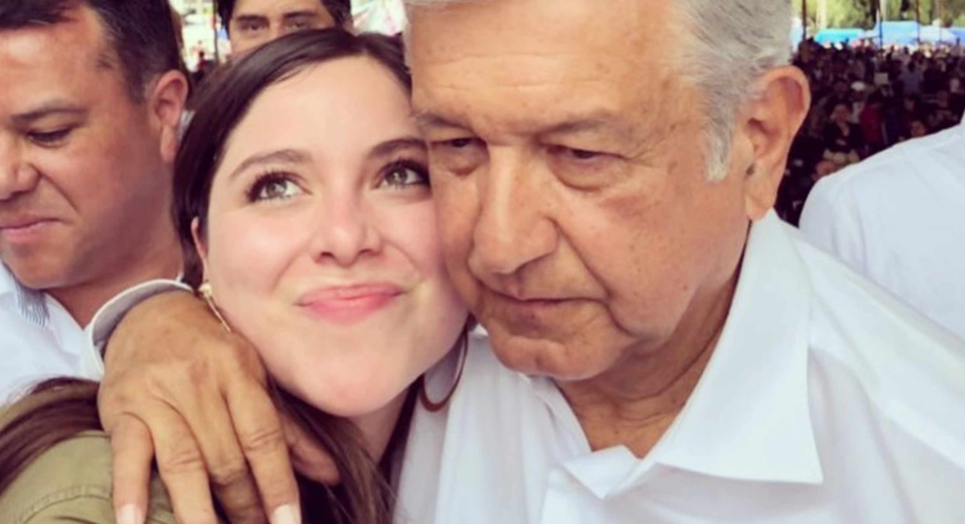 Estefanía Veloz AMLO