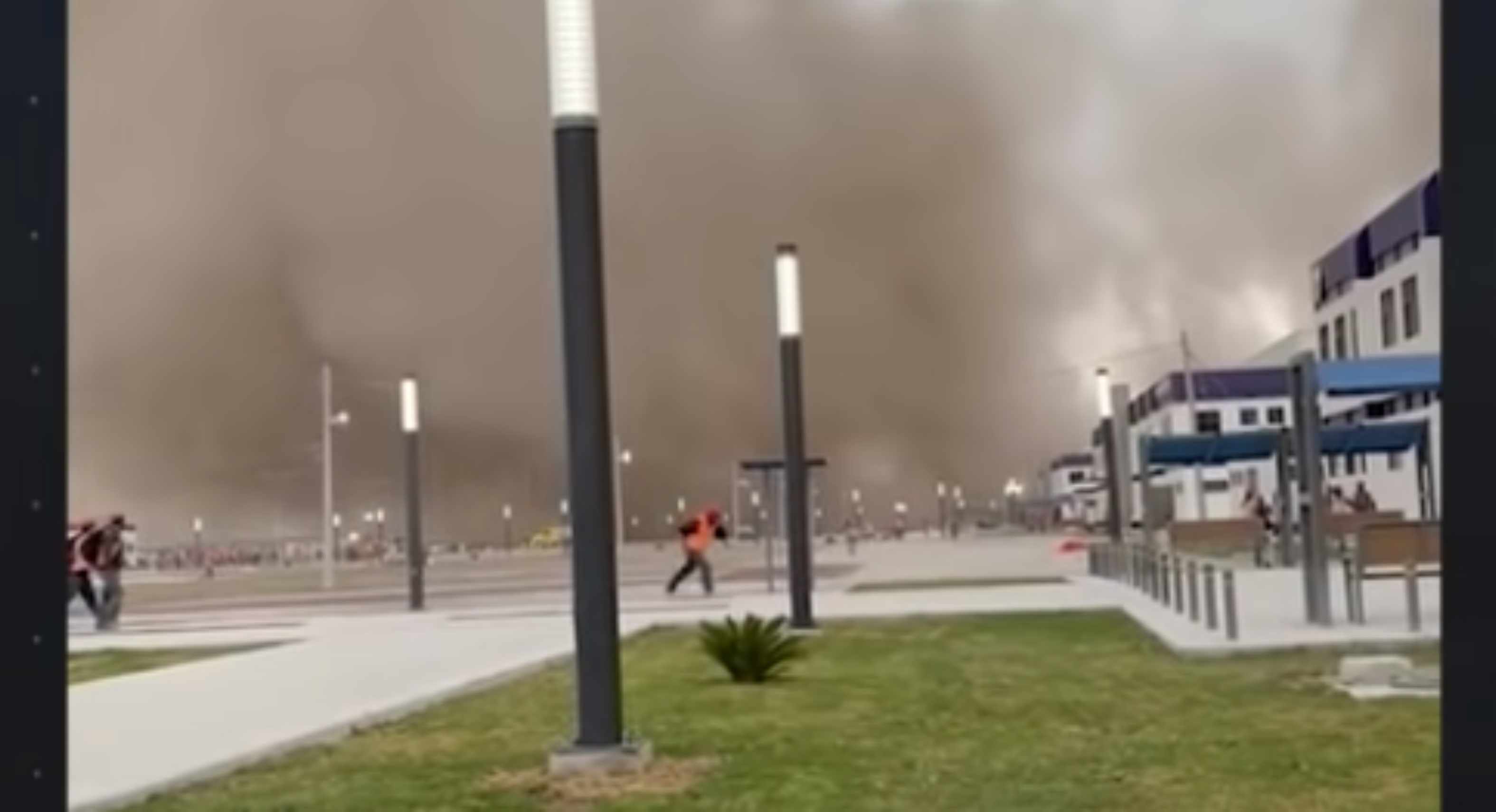 Aeropuerto Santa Lucía tolvanera