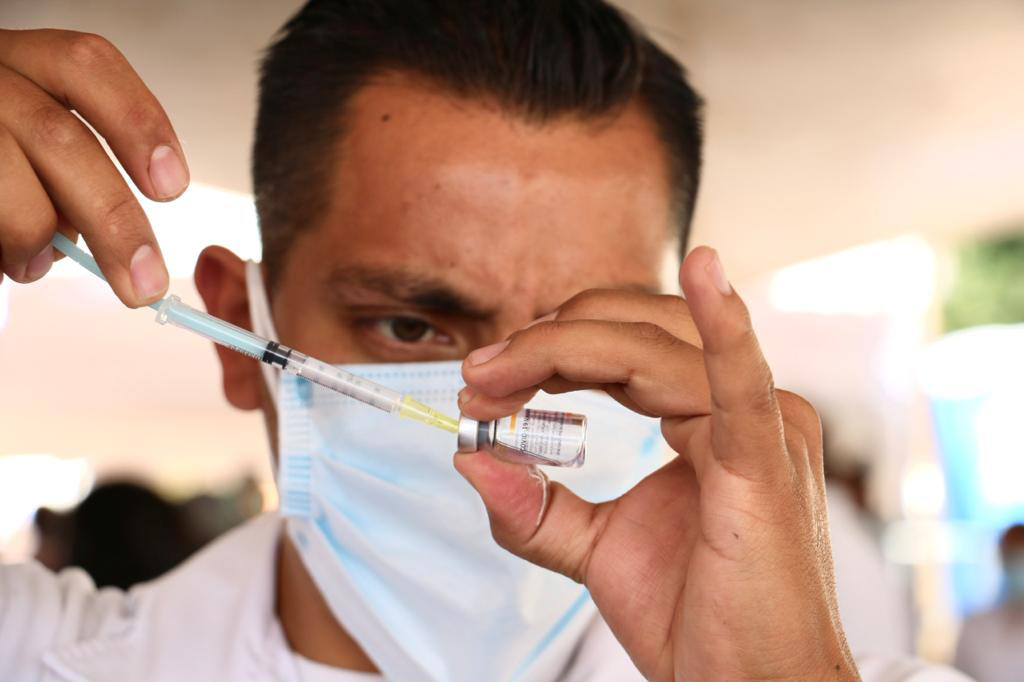 Alfredo Del Mazo Maza informó que en los próximos días llegarán al Estado de México más de un millón de vacunas contra COVID-19