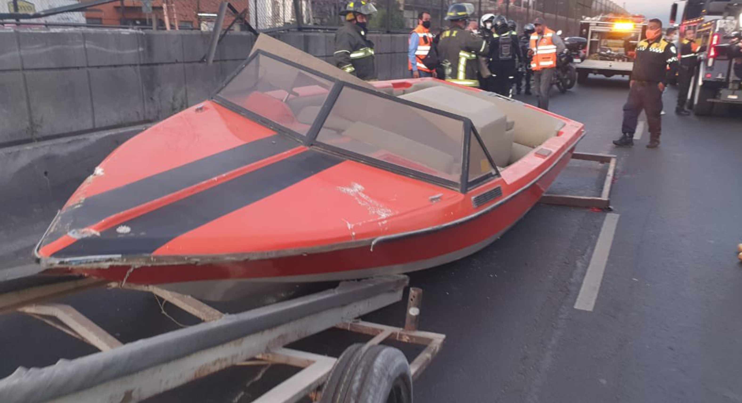 Linea B detenida por lancha abandonada en la CDMX