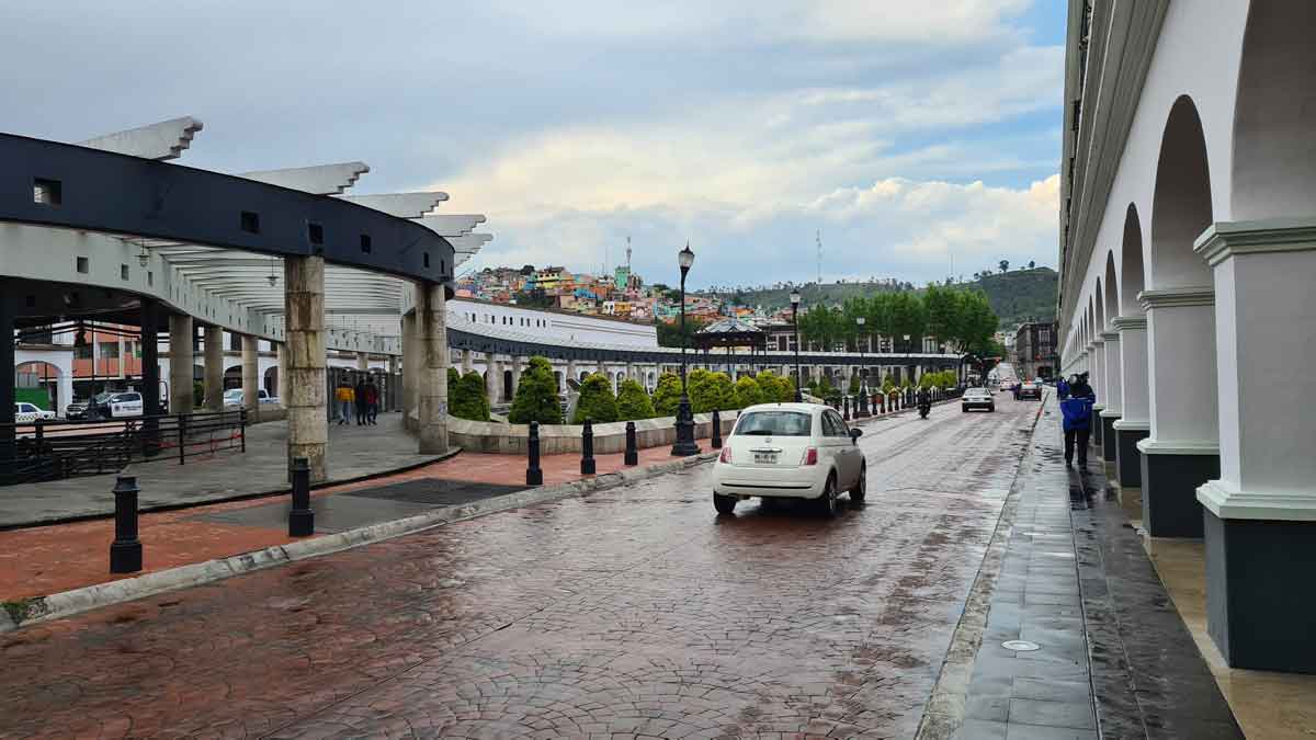 Pase turístico vehículo en el centro de Toluca. clima toluca