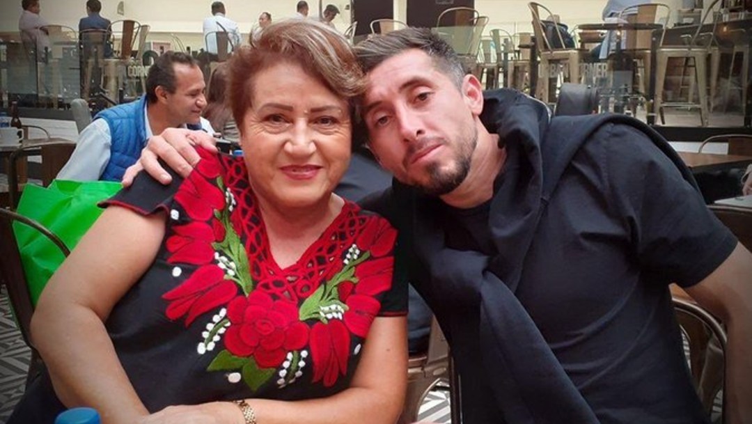Lamentable situación para el mexicano Héctor Herrera, perdió a su madre a causa del COVID-19.