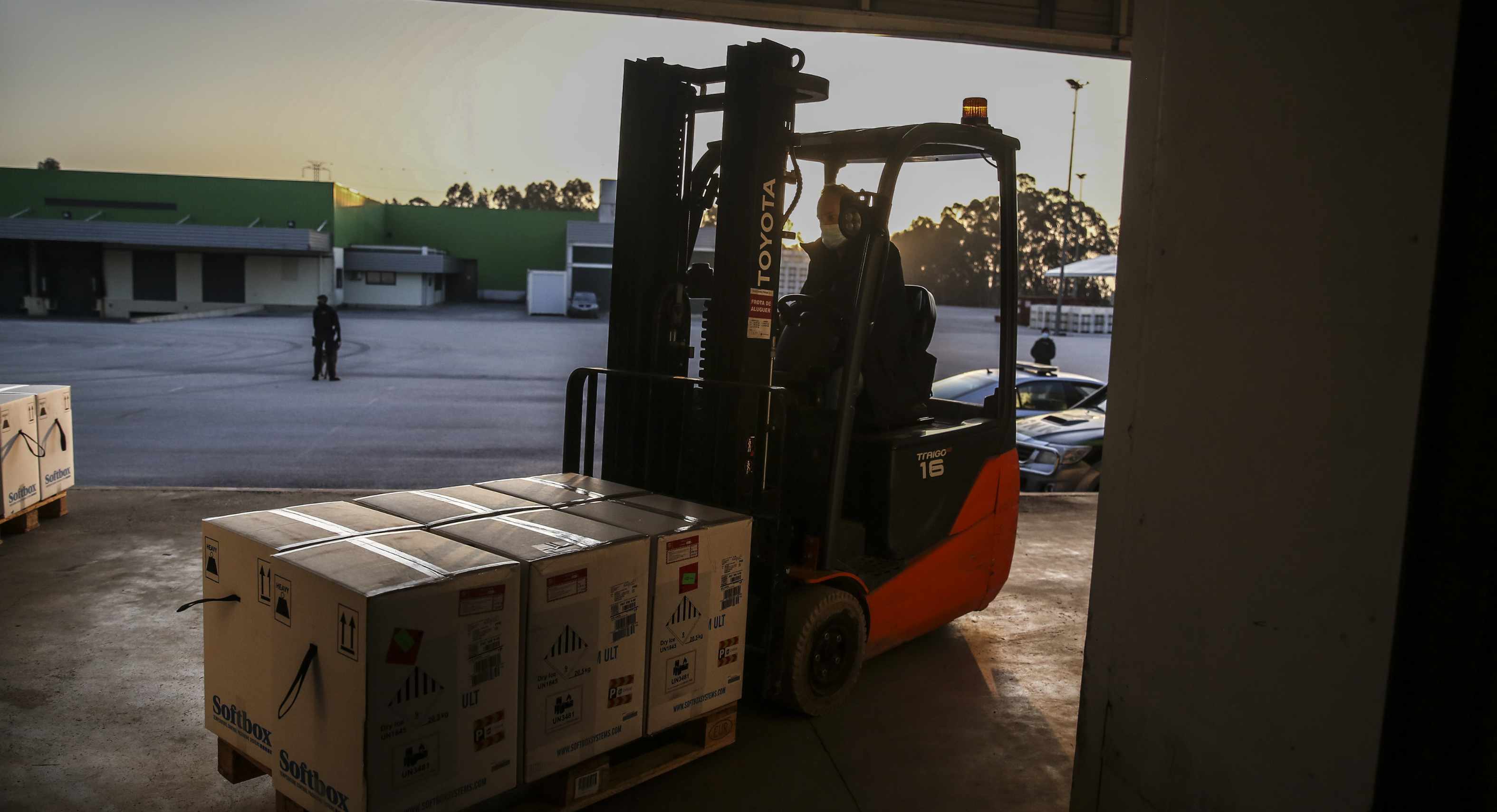 encuentran en italia 29 millones de vacunas escondidas