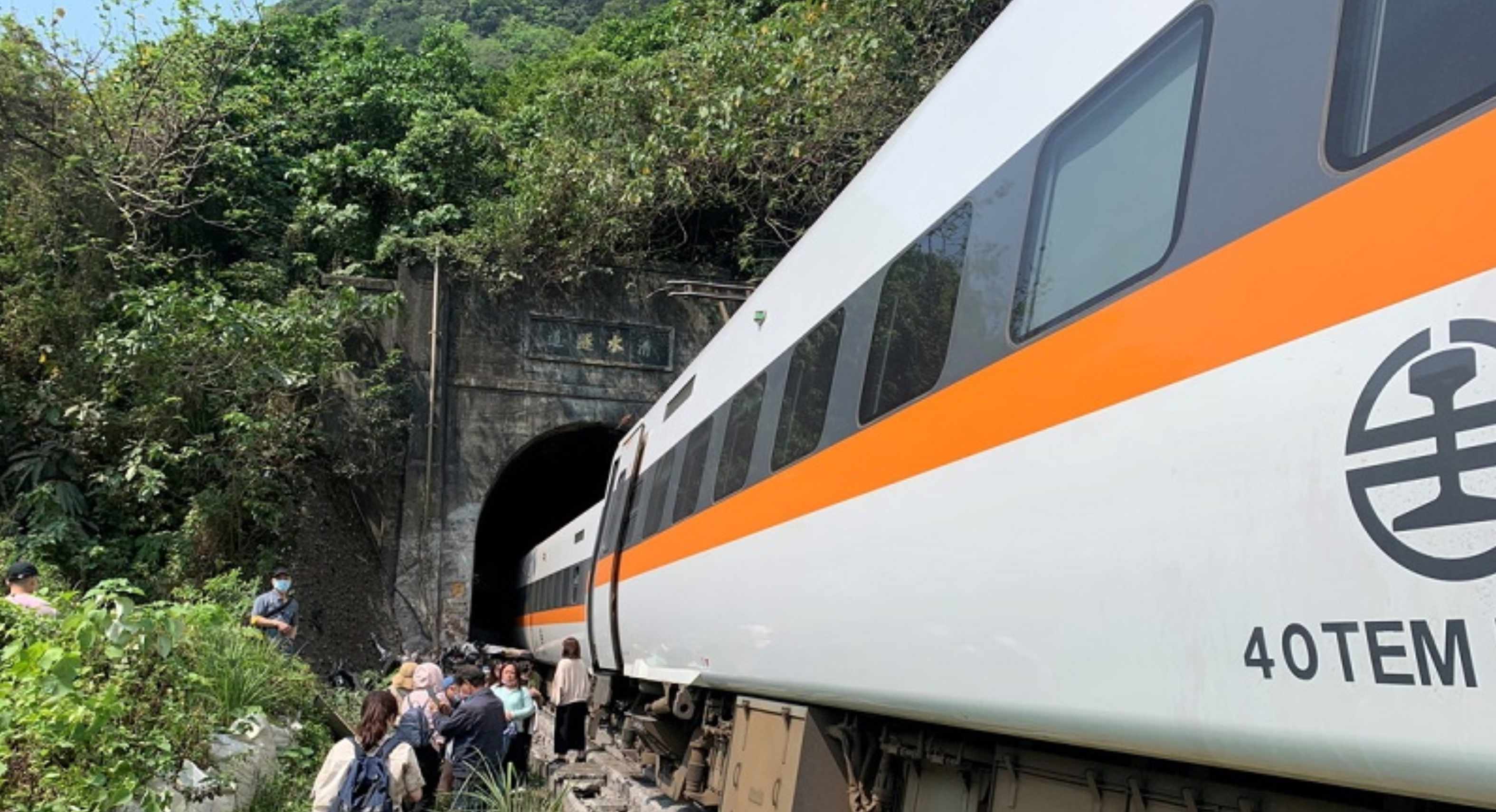Accidente en Taiwan de un tren deja al menos 40 fallecidos