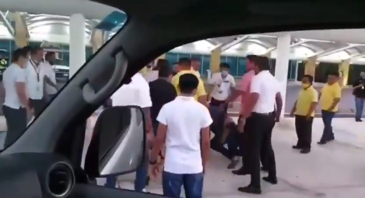 Aeropuerto Cancún protagonizó un duro enfrentamiento entre Taxistas a golpes en la terminal 3 del aeropuerto del caribe mexicano - VIDEO
