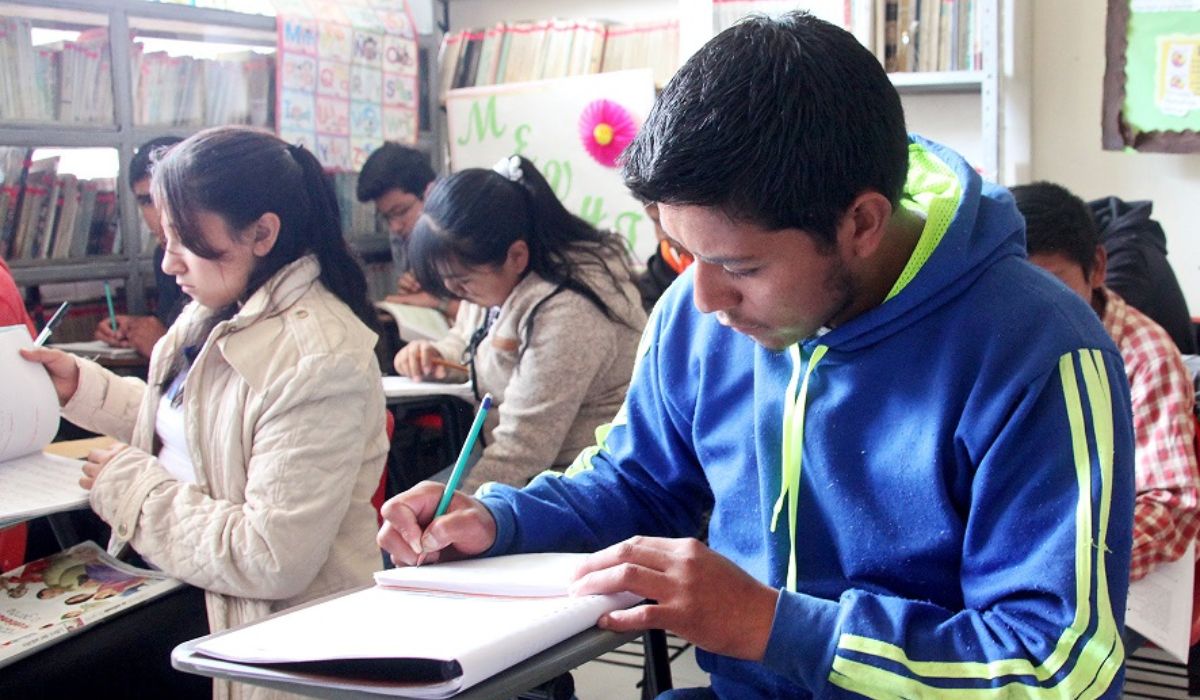 Las personas podrán pedir la reposición de su certificado de secundaria en el Edomex d