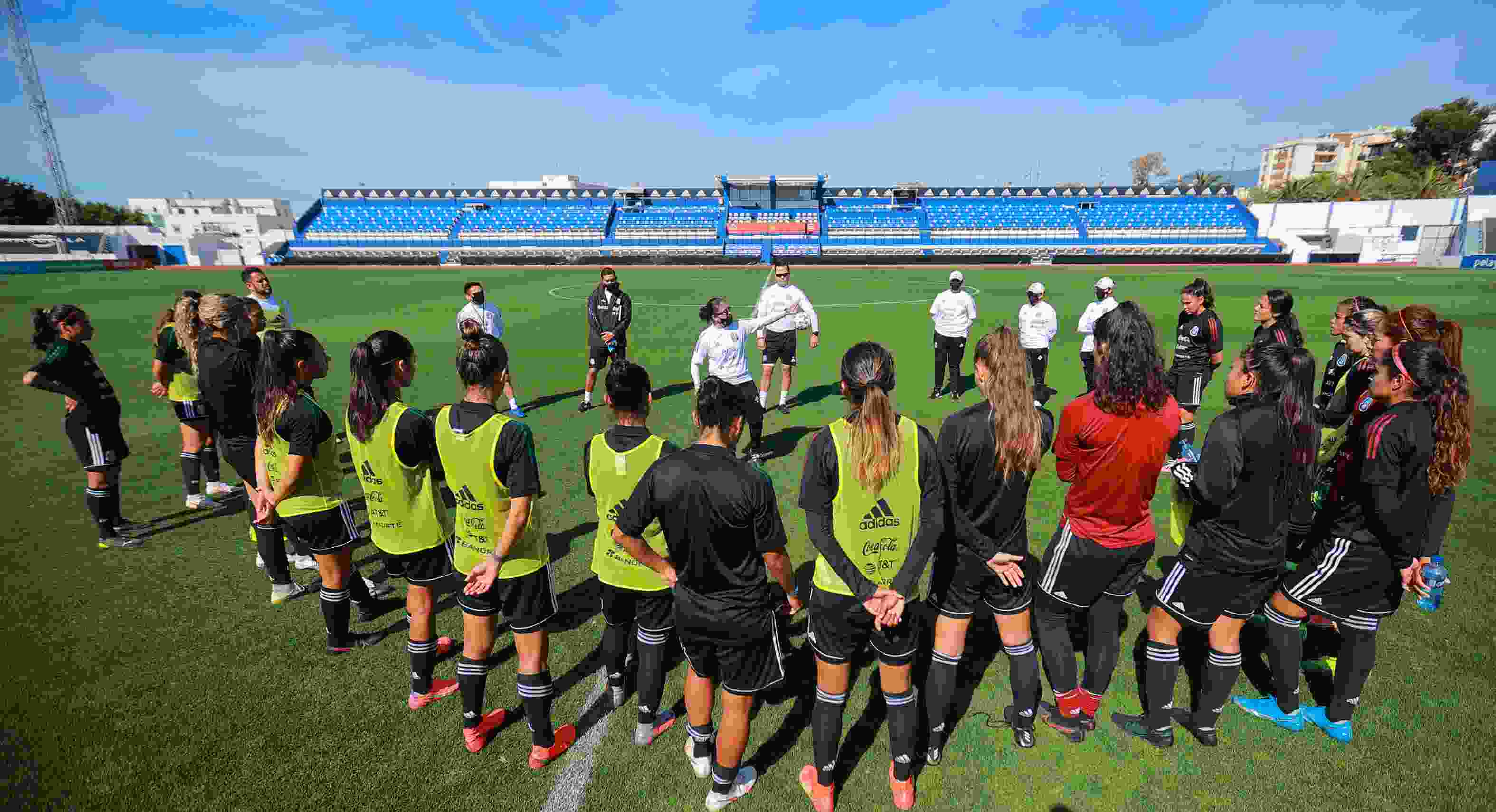 Selección Femenil de México se enfrenta contra selección femenil de españa