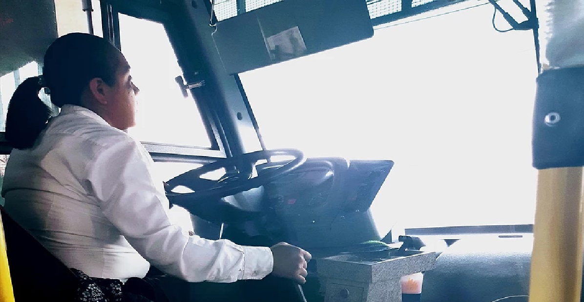 Conoce a Mari Carmen una operadora de Transporte Público de Toluca