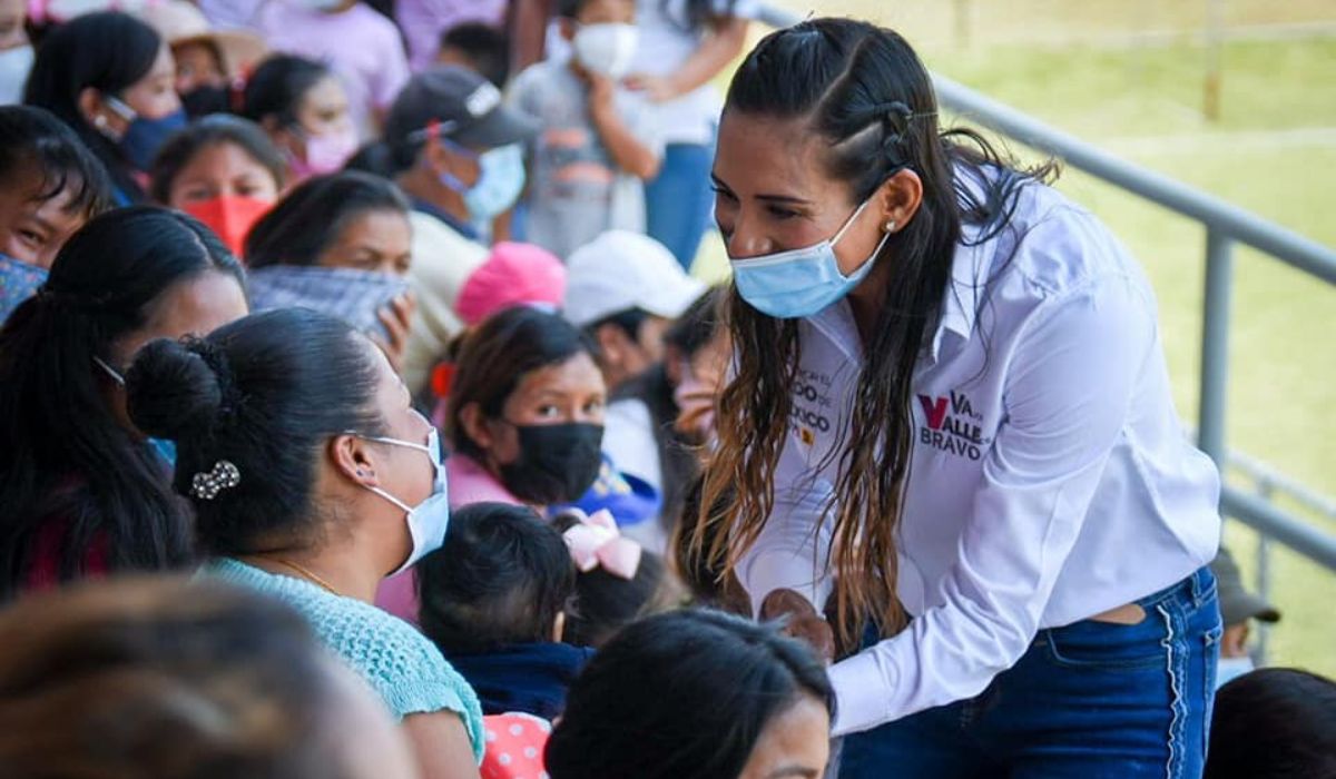 Zudikey Rodriguez ha visitado las calles de Valle de Bravo con el fin de ayudar a su pueblo