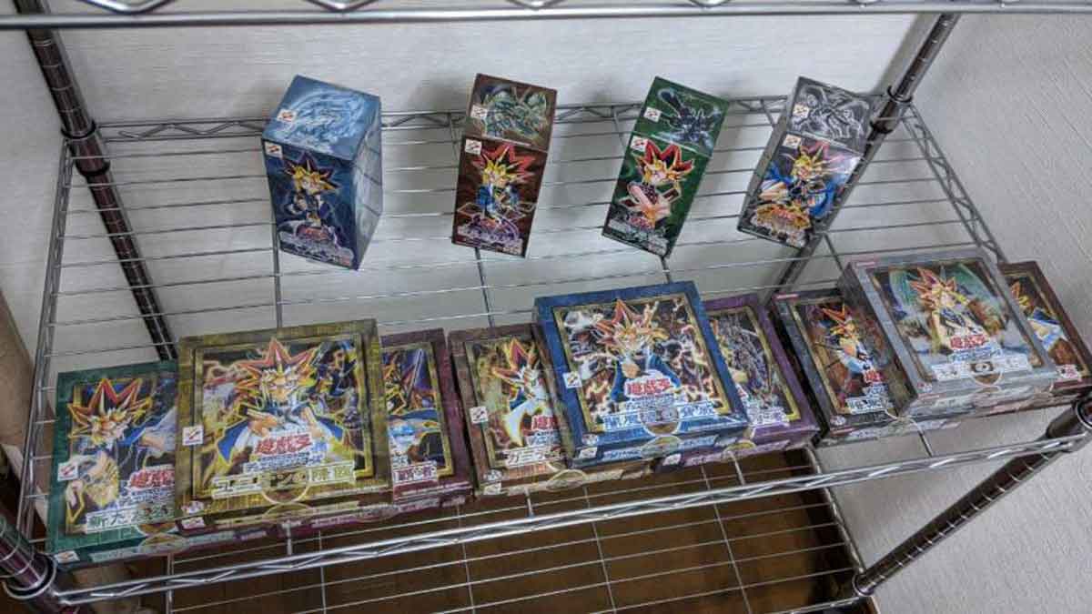 Mujer vende colección completa de Yu-Gi-Oh!