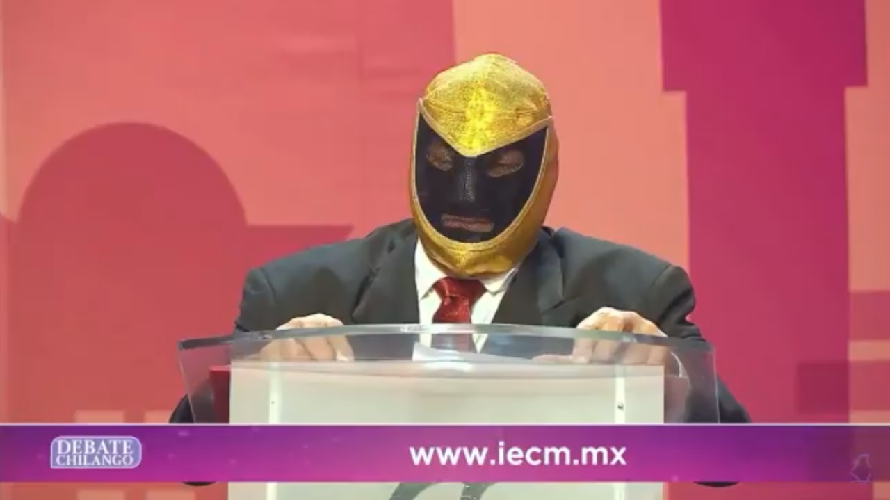 Luchador Tinieblas se queda callado