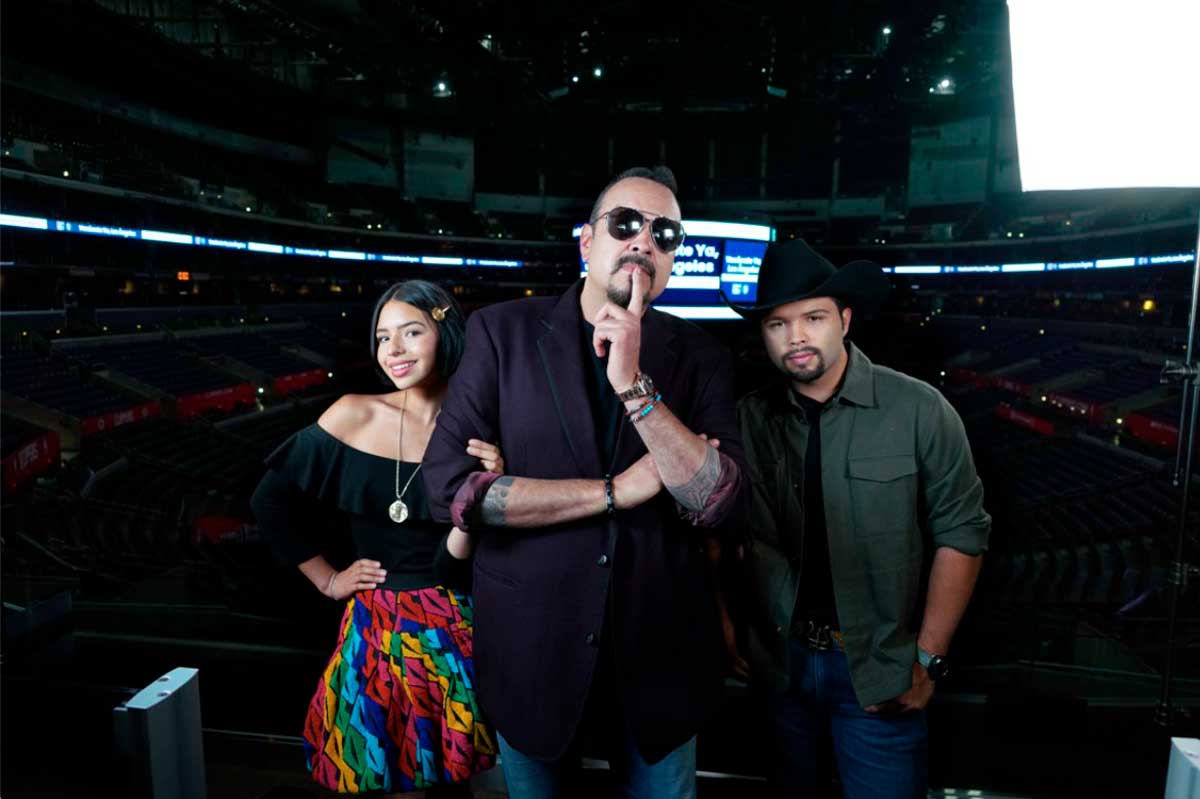 La familia Aguilar previo a una presentación en los Estados Unidos