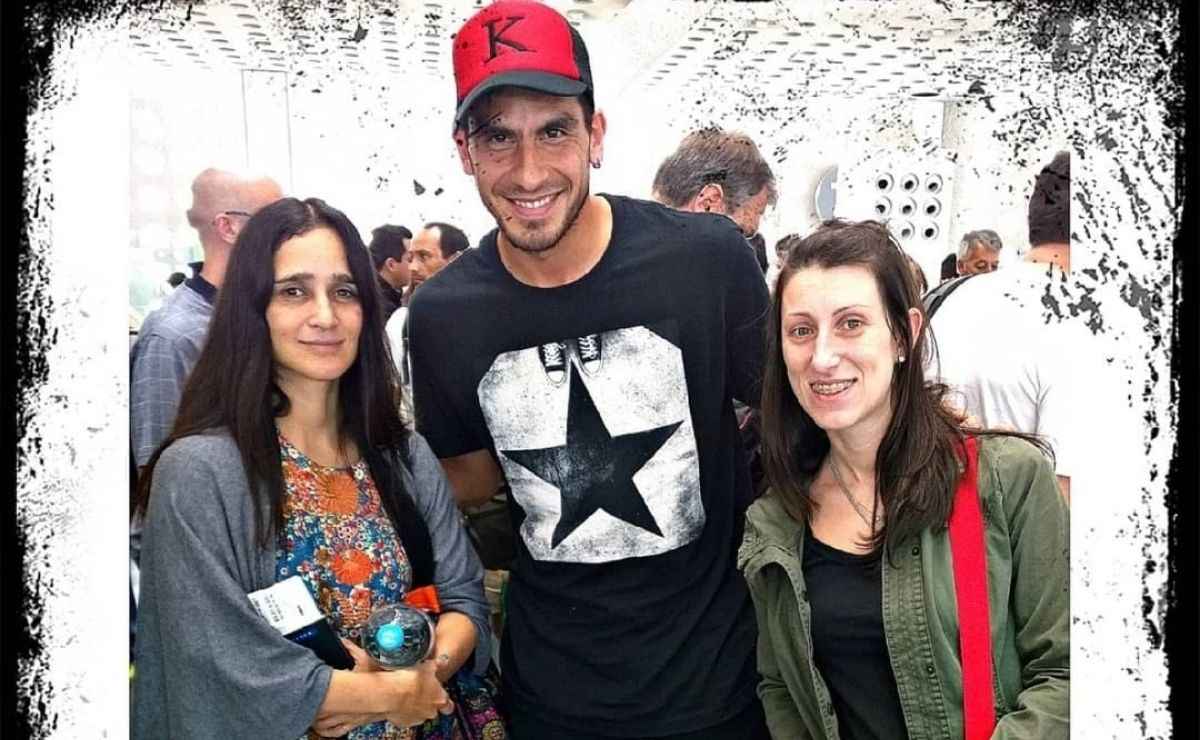 El portero de Tigres Nahuel Guzmán hizo un oso con Julieta Venegas por felicitara por estar embarazada