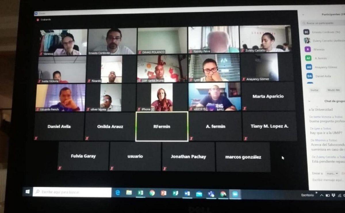 Profesor se equivoca de ventana y muestra página para adultos por accidente en clase virtual