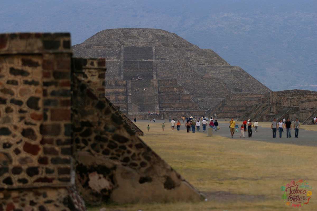 La zona arqueologica de Teotihuacán es una de las más visitadas en el EdoMéx