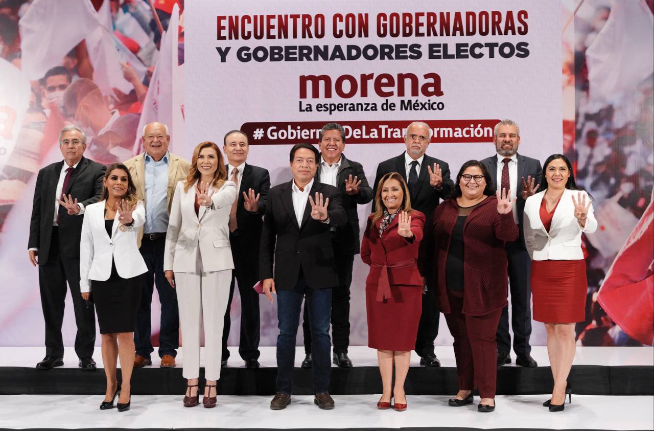 Gobernadores electos de Morena firman carta compromiso de no mentir, no robar