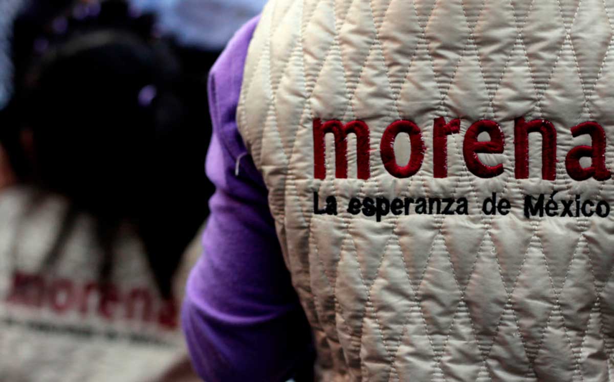 Profesor promete "10" a sus alumnos a cambio de no votar por Morena