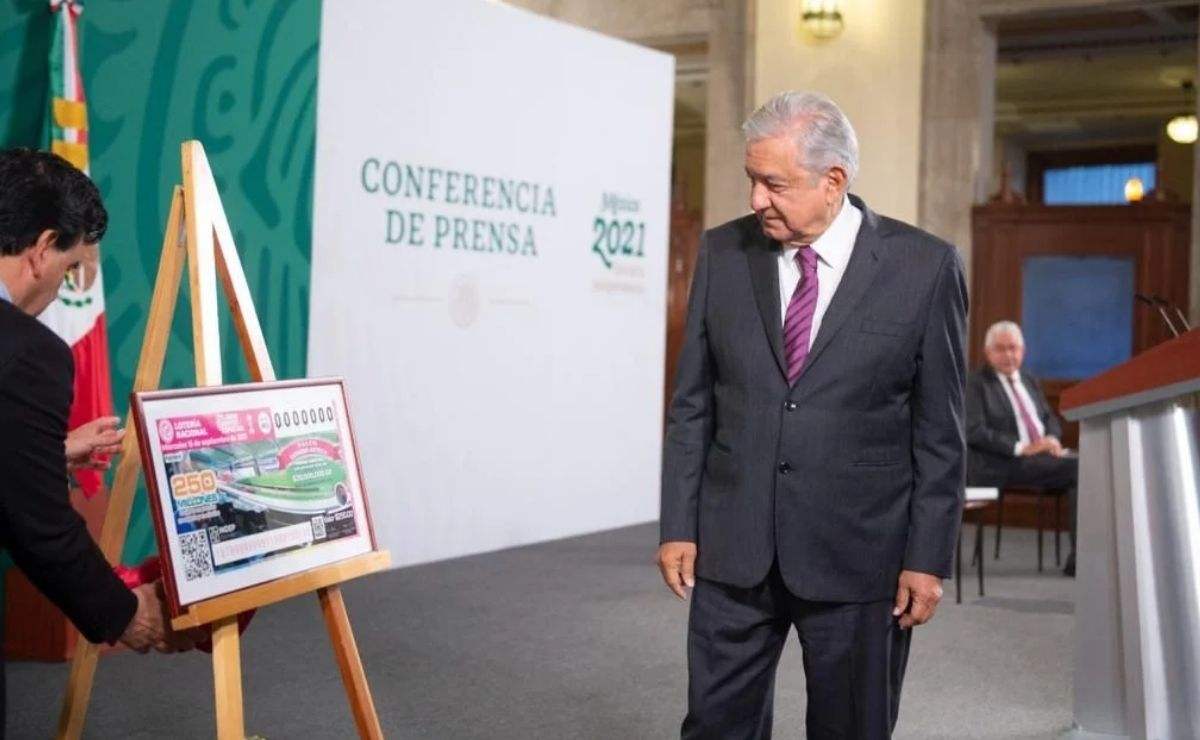 AMLO dio a conocer detalles de la rifa del palco en el estadio azteca del proximo15 de septiembre