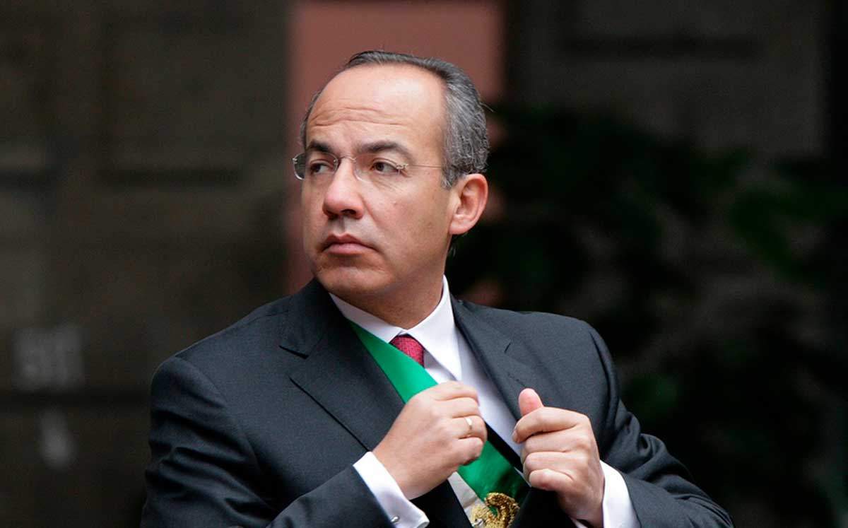 El expresidente Felipe Calderón es hospitalizado por COVID-19