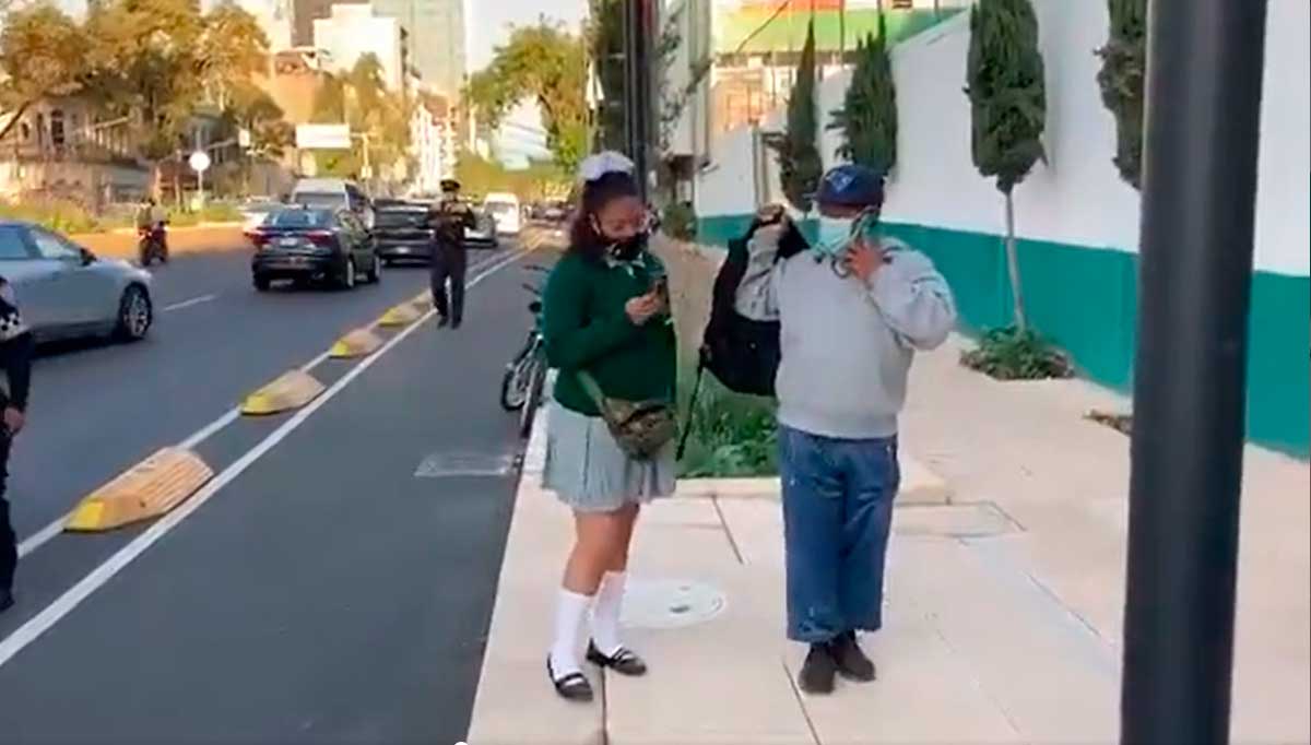 Alumna tiene que regresar a casa debido a que fue la única que regreso a clases