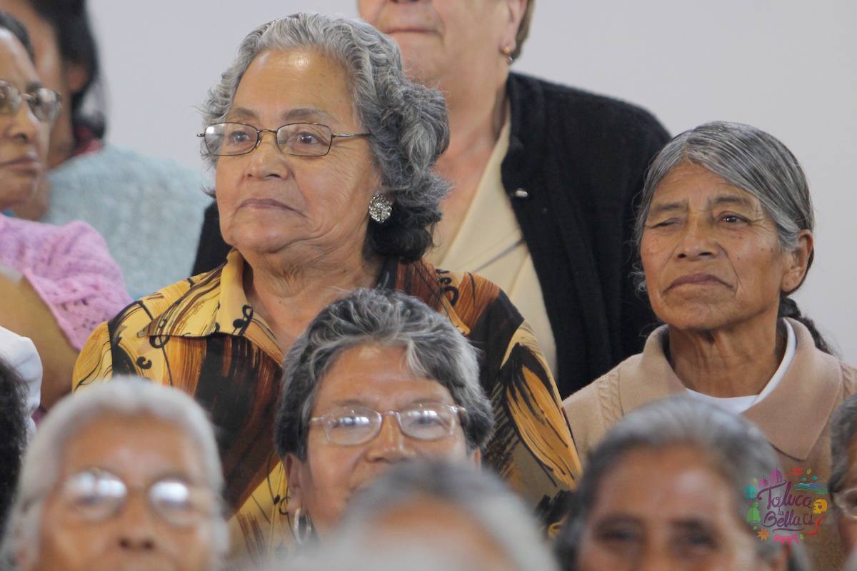 Pensión del Bienestar 2021: La edad para poder tramitarla baja a 65 años