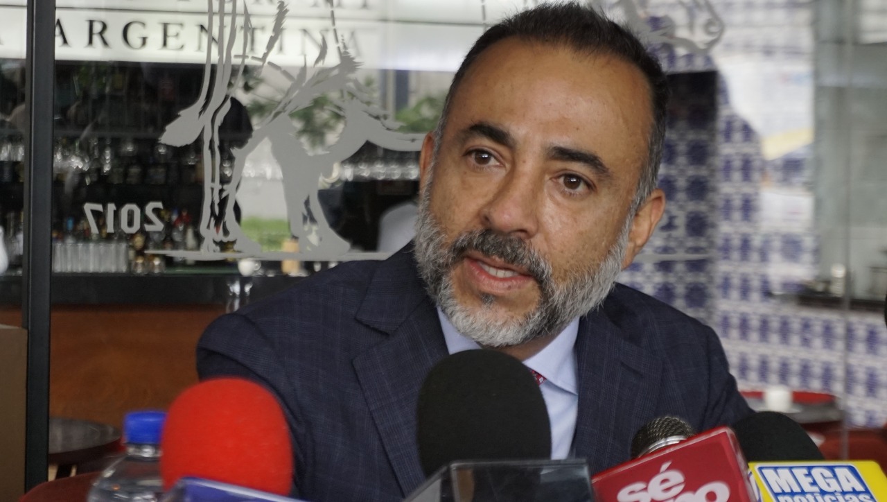 Denuncia Fernando Flores corrupción de Gaby Gamboa