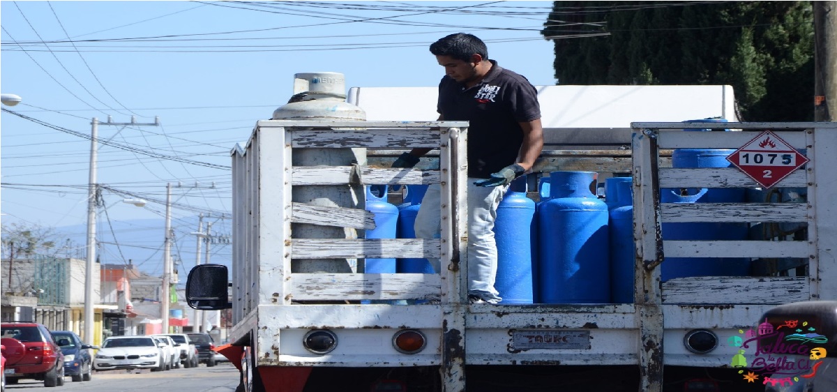 empleados gas lp trabajando