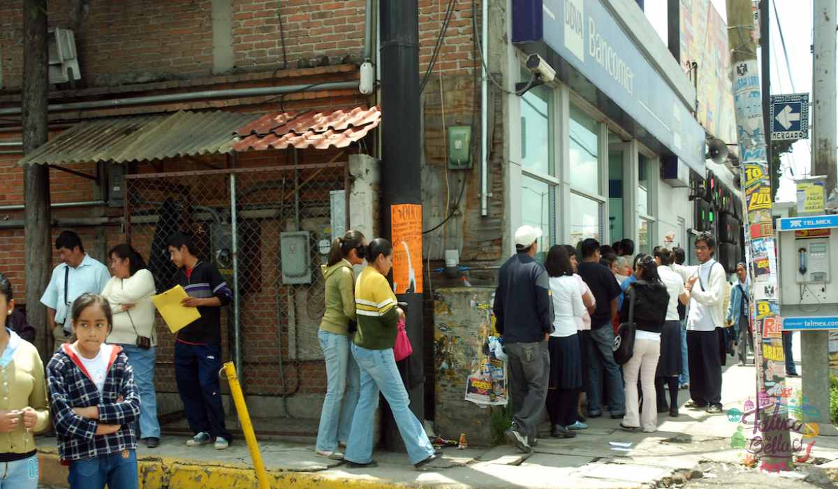 Pagos en los bancos de las incripción al ciclo escolar 2021-2022