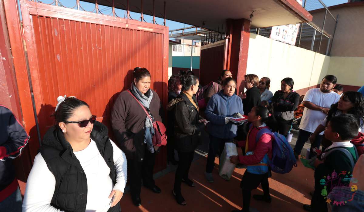 PAdres de familia no estan de acuerdo con el regreso a clases presenciales 2021