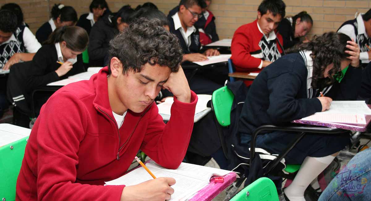 Becas Jóvenes escribiendo el futuro: así podrás recibir 9,600 pesos