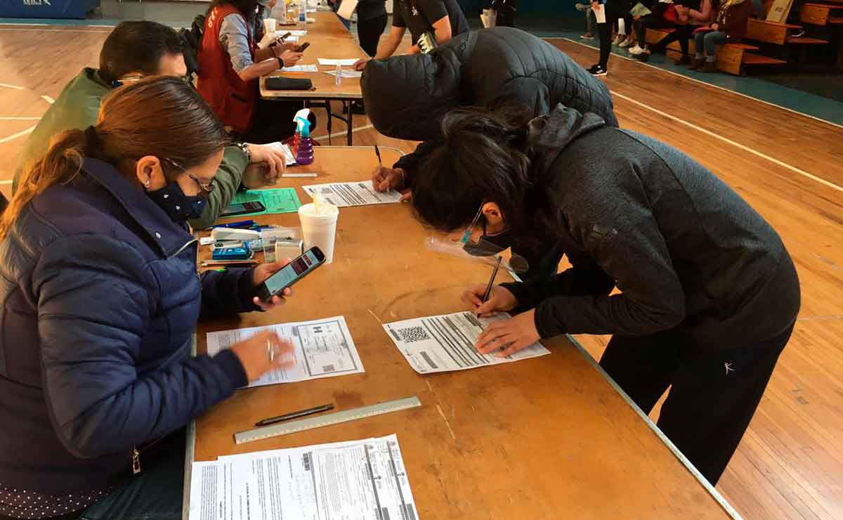 beca jóvenes escribiendo el futuro