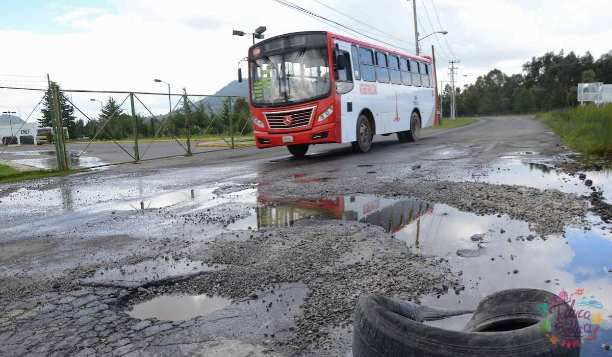 Noticias Toluca- Conductores sufren por los gigantescos baches 