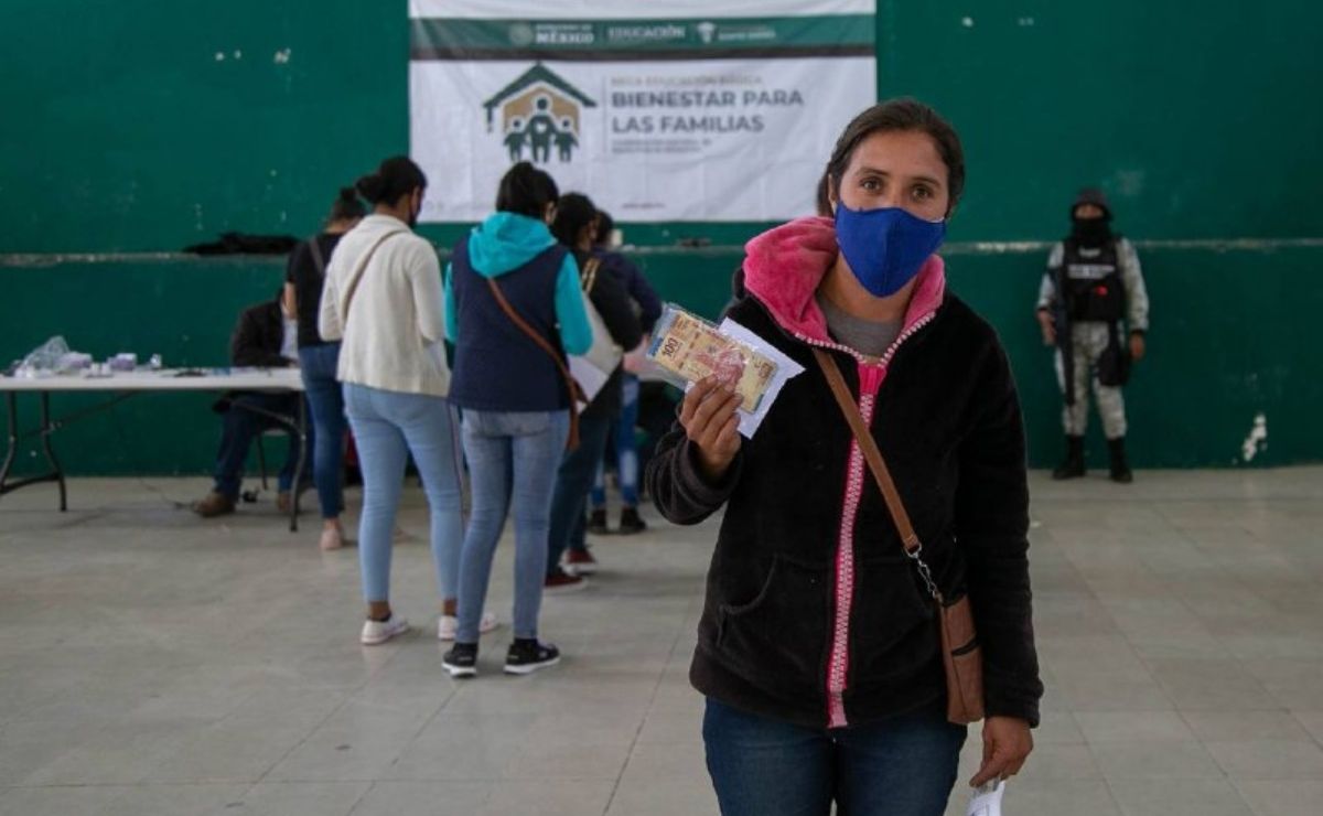 Consulta registro a las Becas Benito Juárez para educación básica y obtener apoyo económico de mil 600 pesos