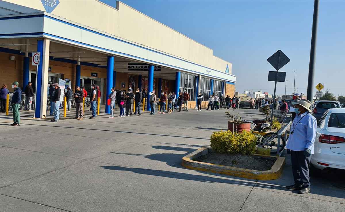 Denuncian cristalazos en el estacionamiento en el SAM'S de Toluca
